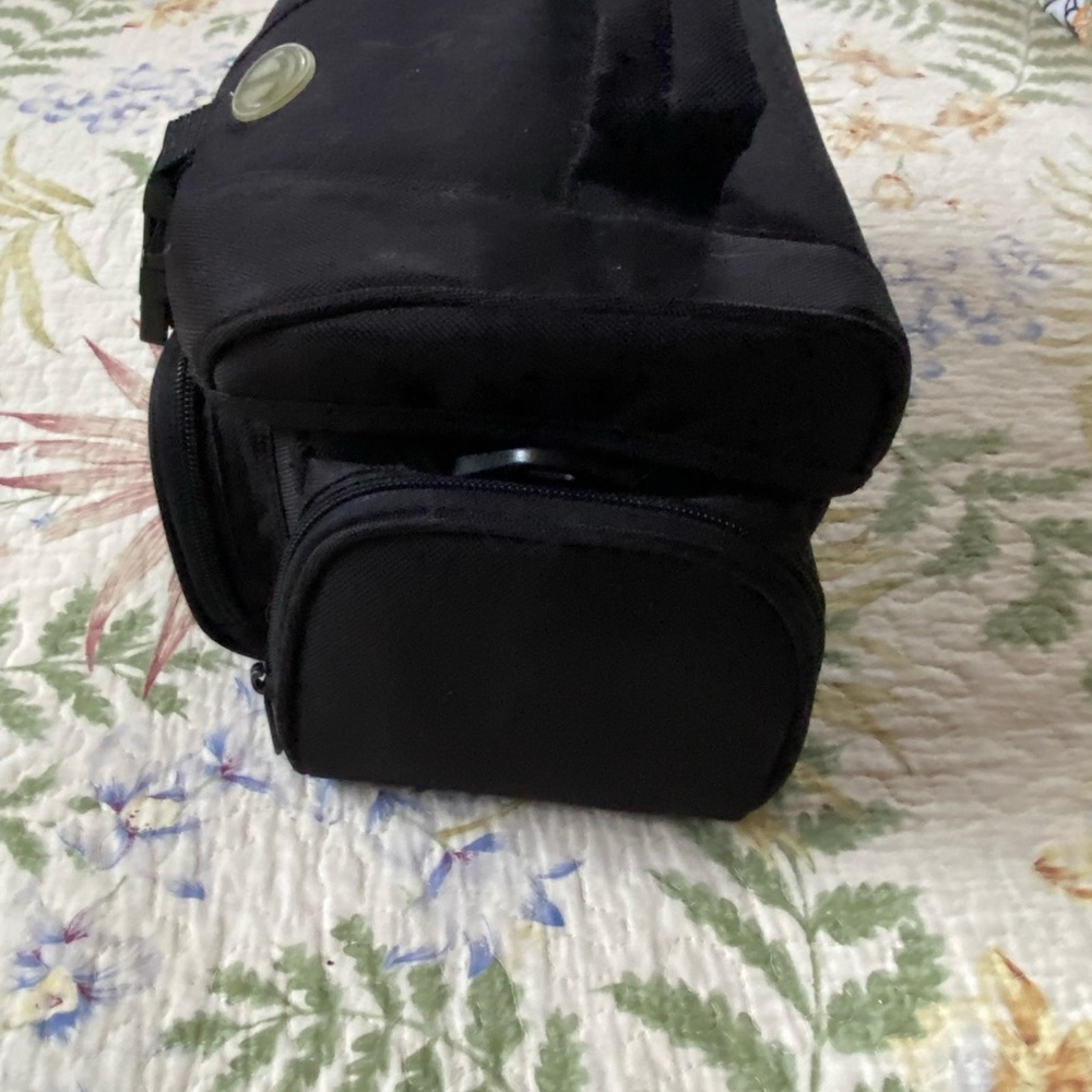 Assorted Camera Accessories&Bag - Picture 10 of 16
